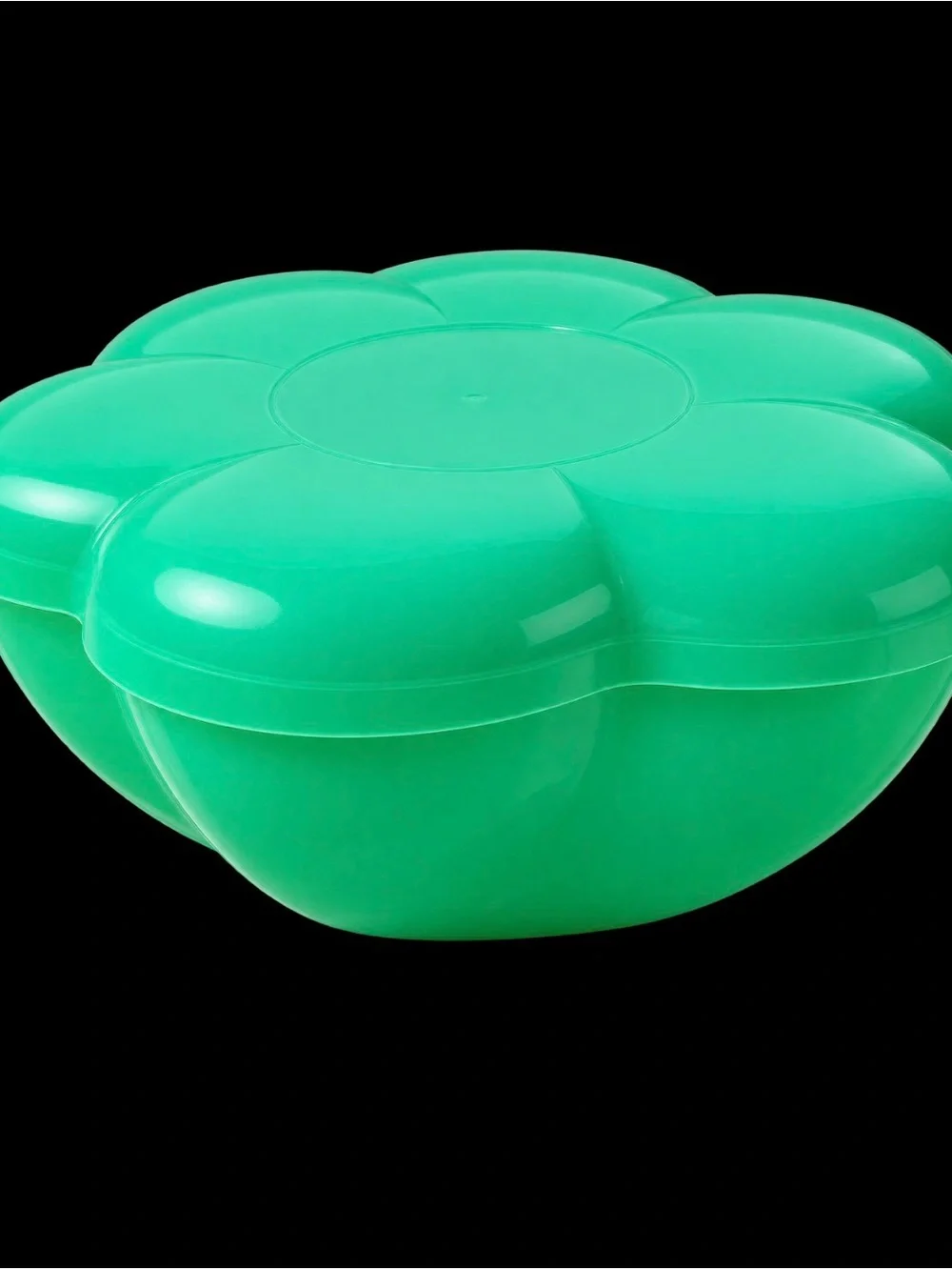 Tupperware Chip and Dip Bowl with Lid